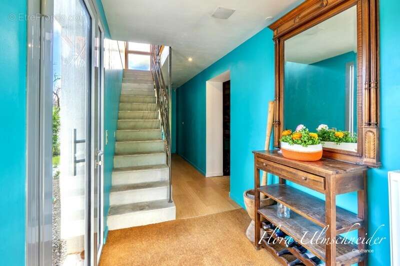 Propriété d'exception avec vue lac et Mont Blanc – 271 m² – DPE C – Ontex - 35 minutes de Chambéry, 40 minutes d’Aix-les-Bains,  - photo 14