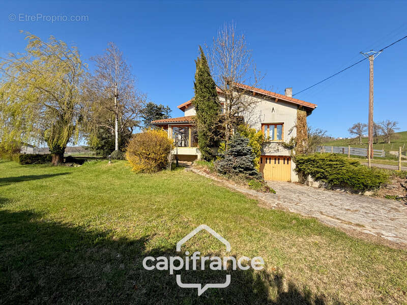 Maison à MONTRIGAUD