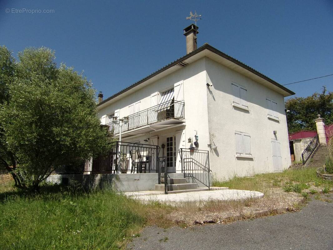Maison à CHEF-BOUTONNE