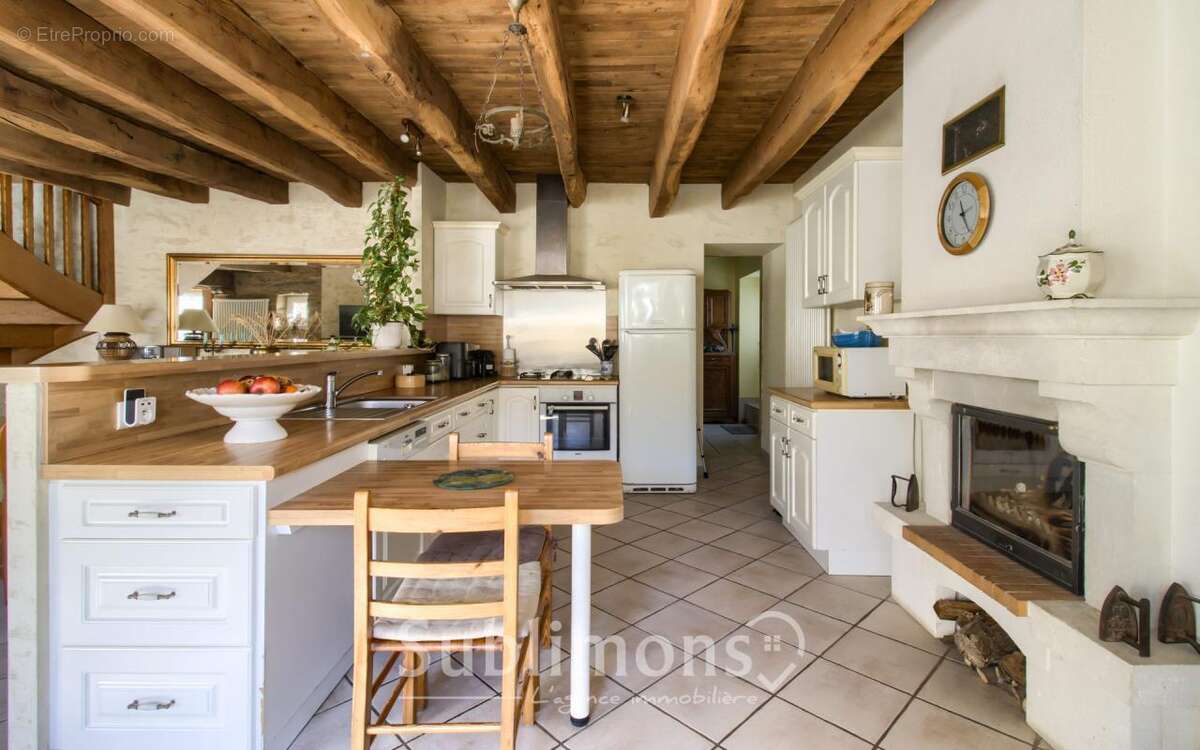 ? Superbe longère en pierre rénovée - 272 m² - Cadre e - photo 4