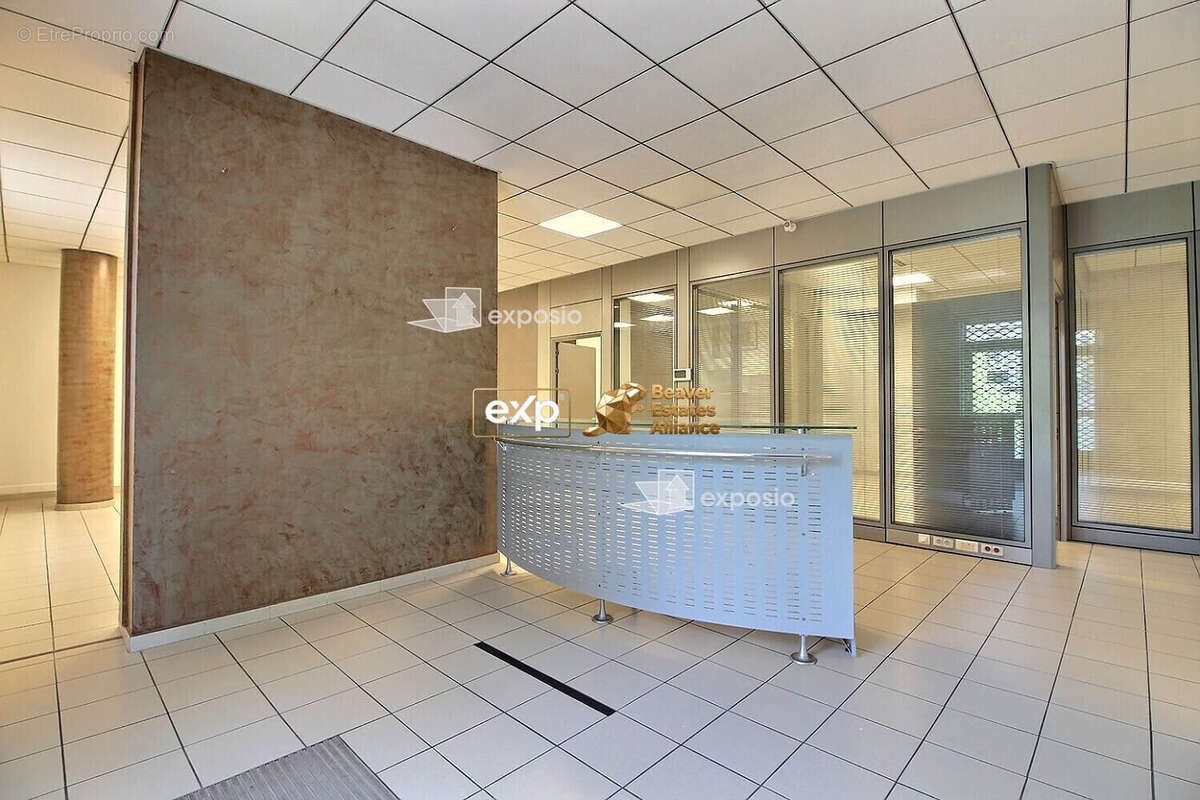 Commerce 250 m² à Chateaurenard  - photo 3