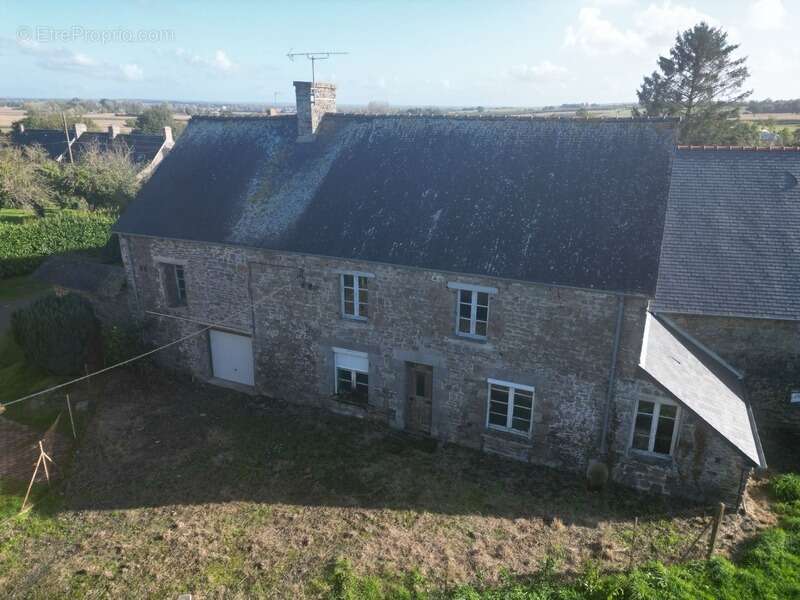 Dpt (35), à vendre maison à rénover - Baie du Mont Saint Michel - Saint Georges de Gréhaigne - photo 2
