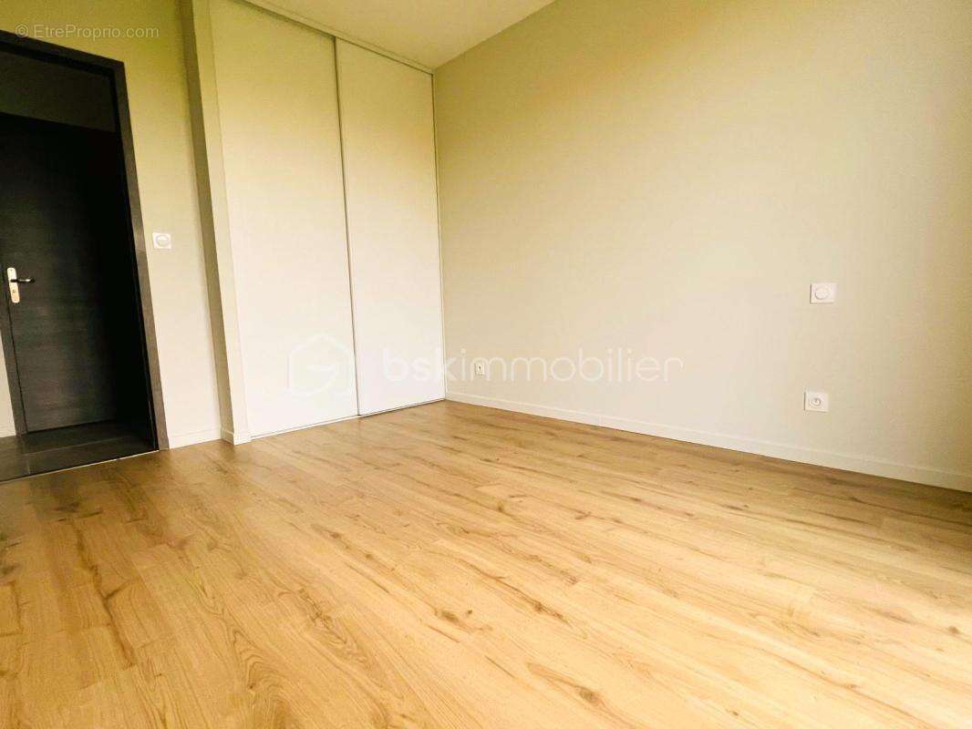 Appartement à CRAPONNE