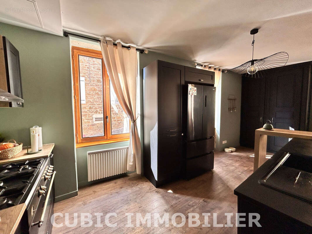 Maison à VAUX-EN-BEAUJOLAIS