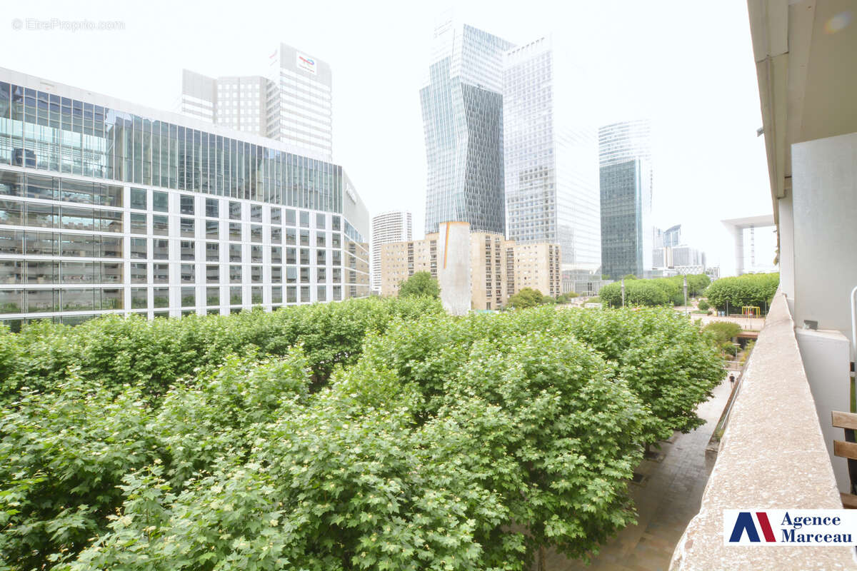 Appartement à COURBEVOIE