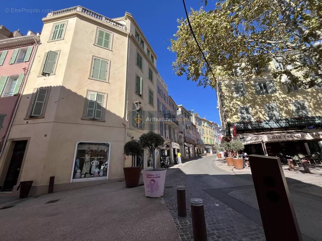 Appartement à FREJUS