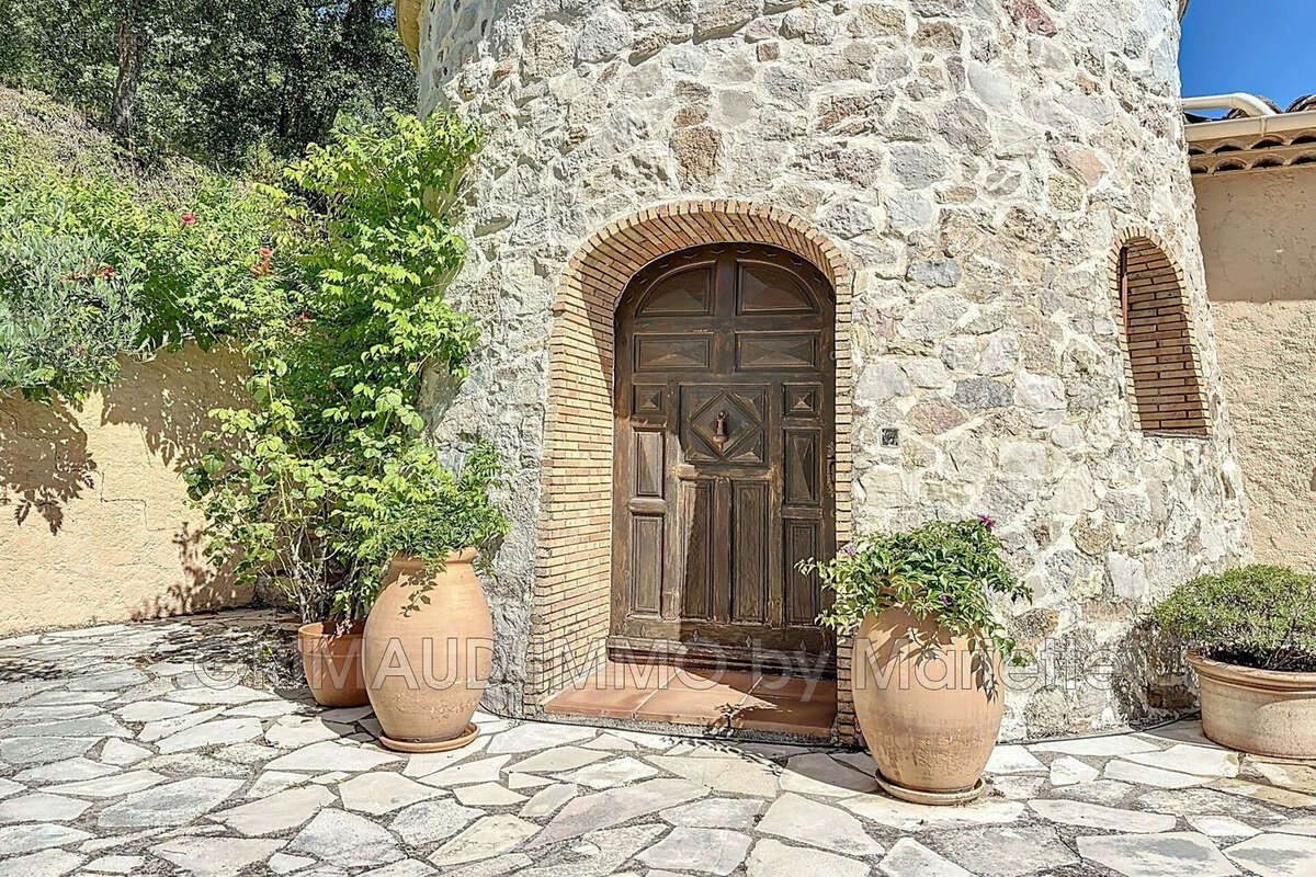 Maison à LA GARDE-FREINET