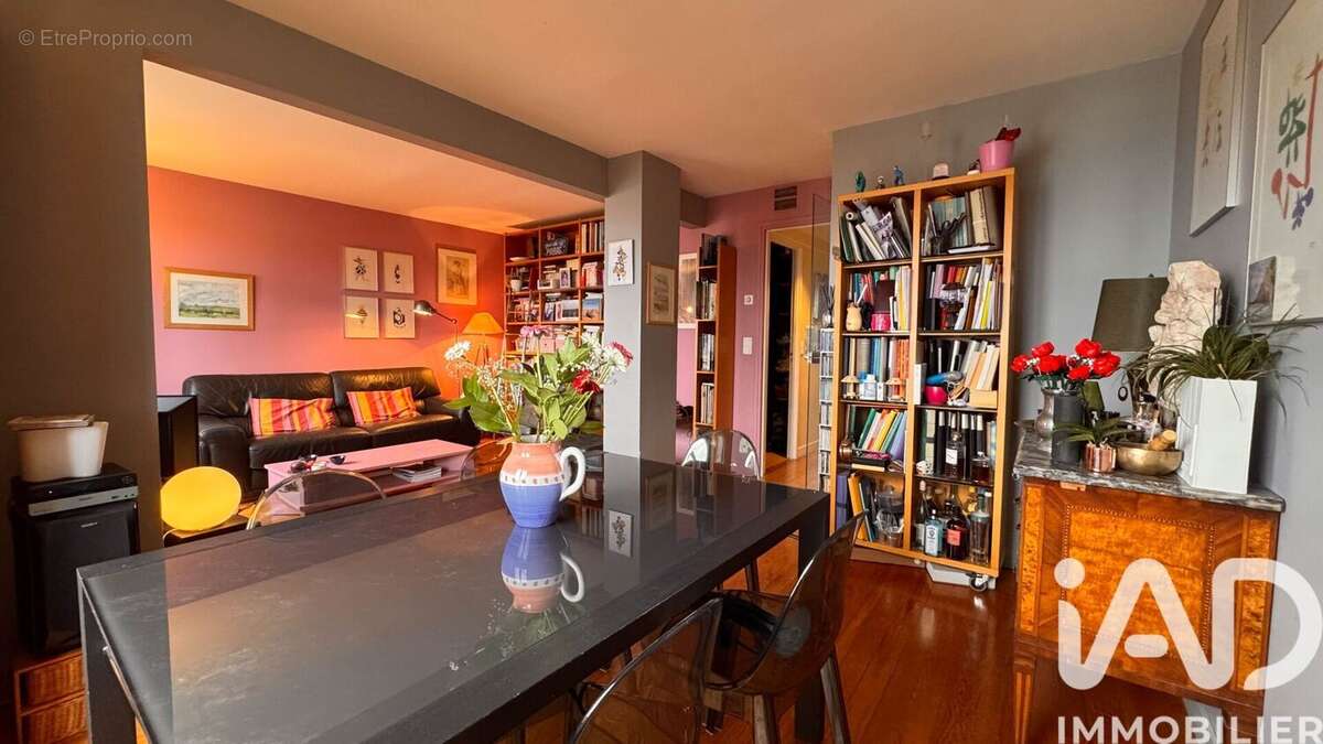 Photo 3 - Appartement à SURESNES