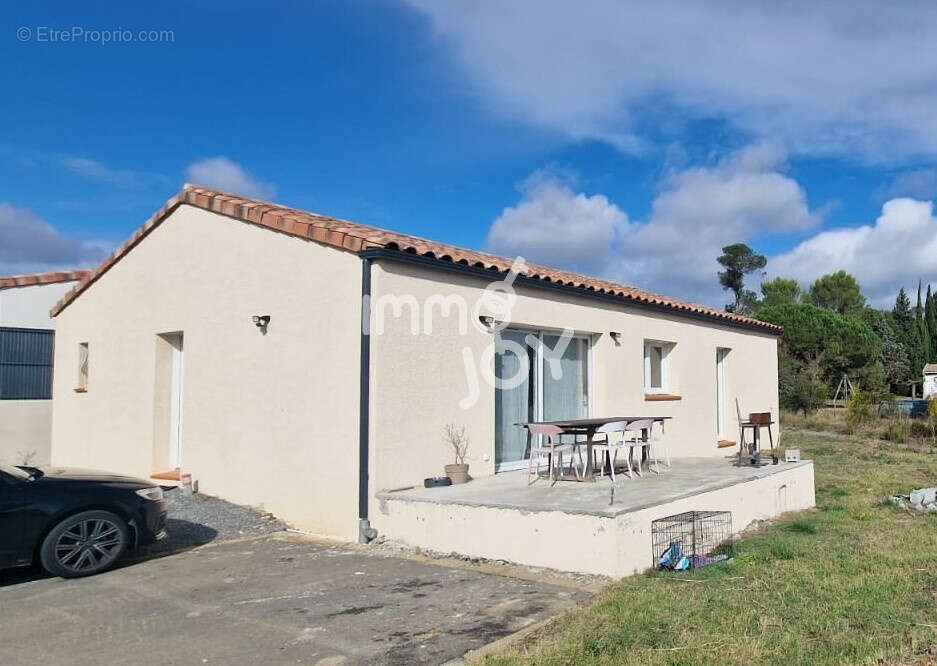 Maison à VILLEMOUSTAUSSOU