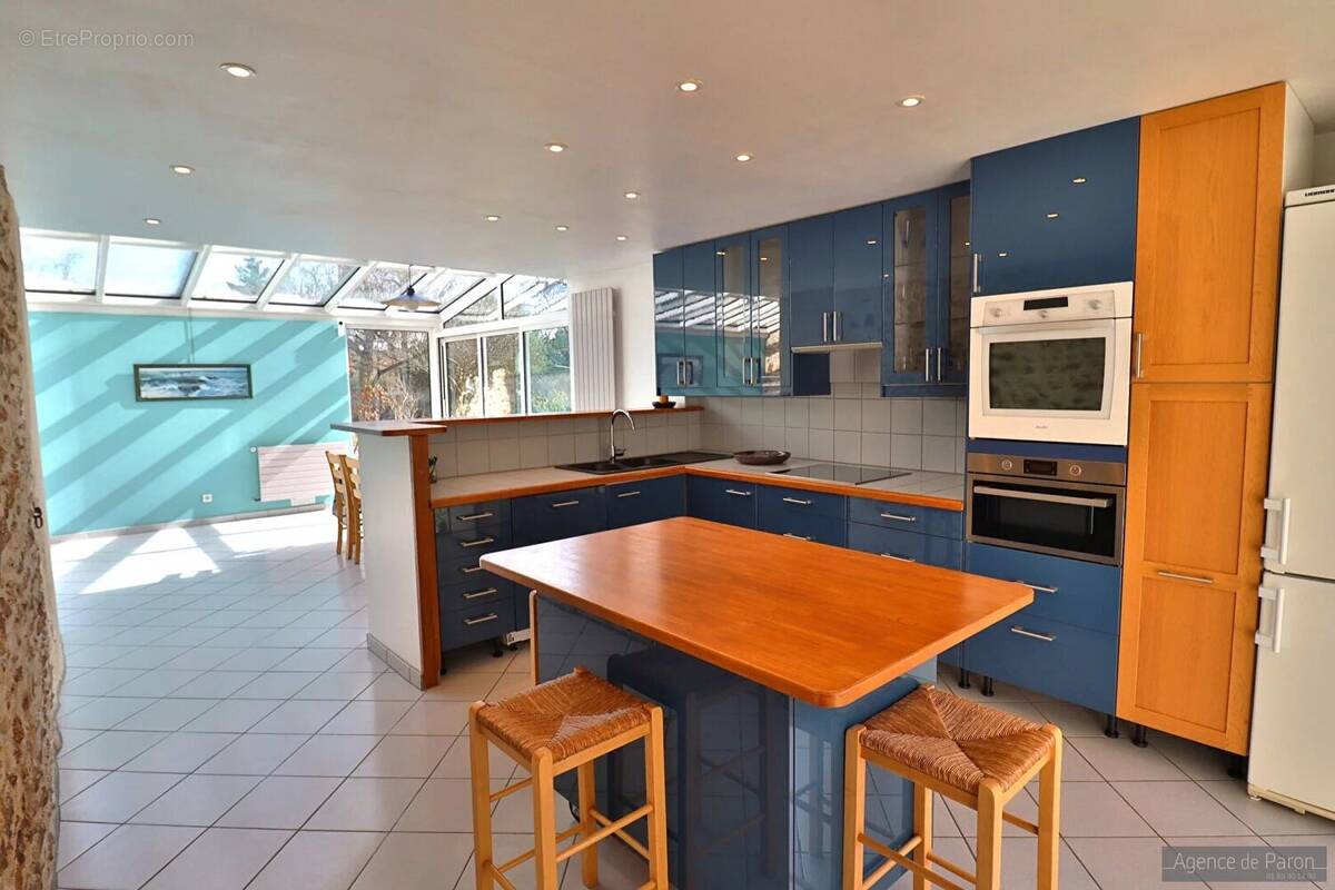 Maison à VERRIERES-LE-BUISSON