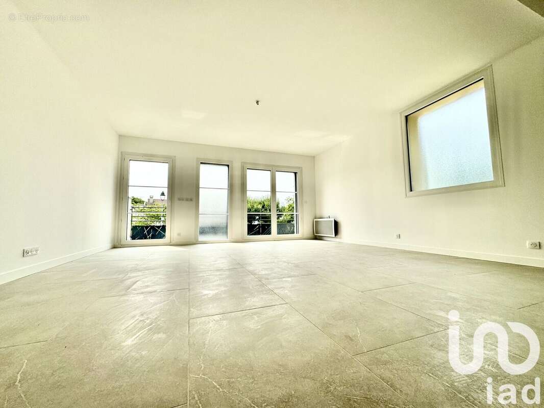 Photo 2 - Appartement à ROINVILLE