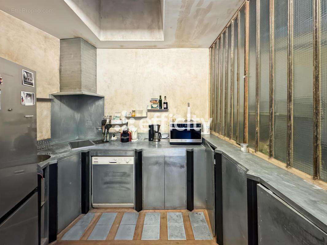 Commerce à PARIS-20E