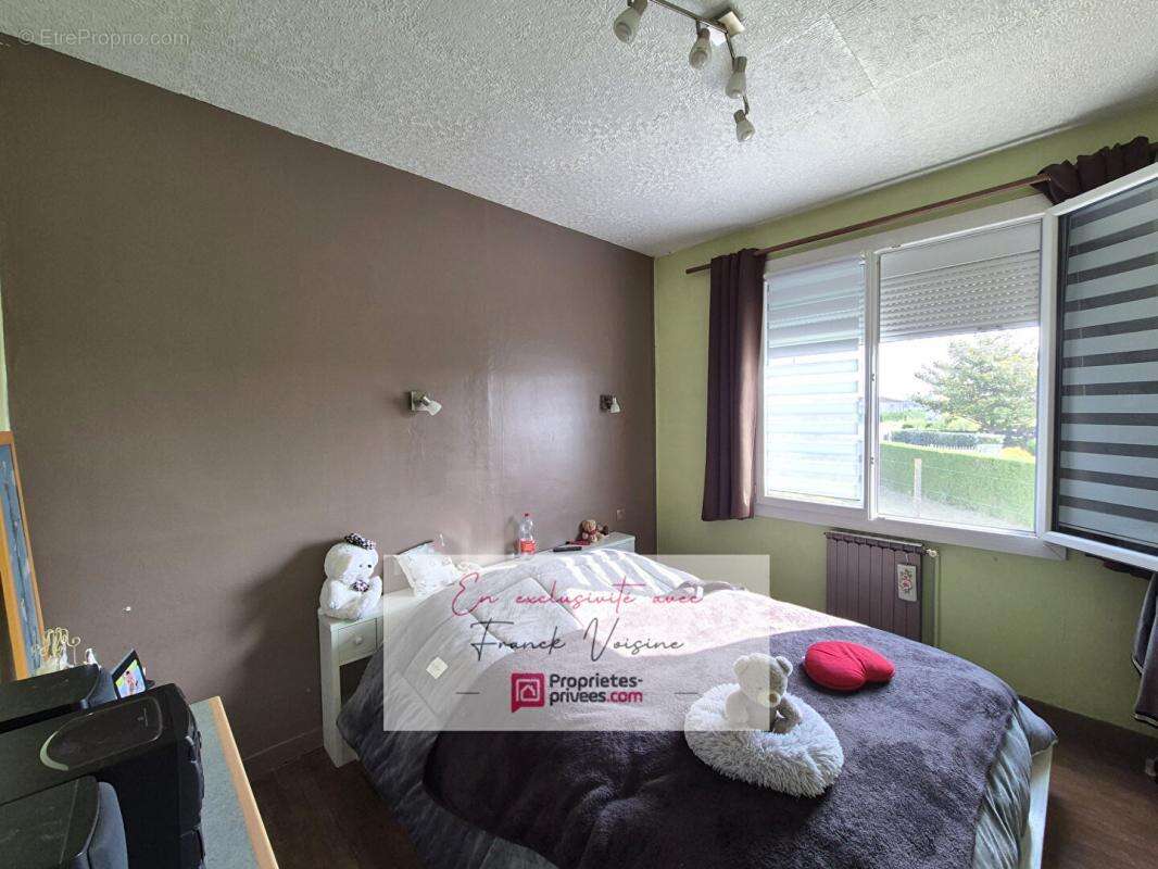 Maison à VENDRENNES