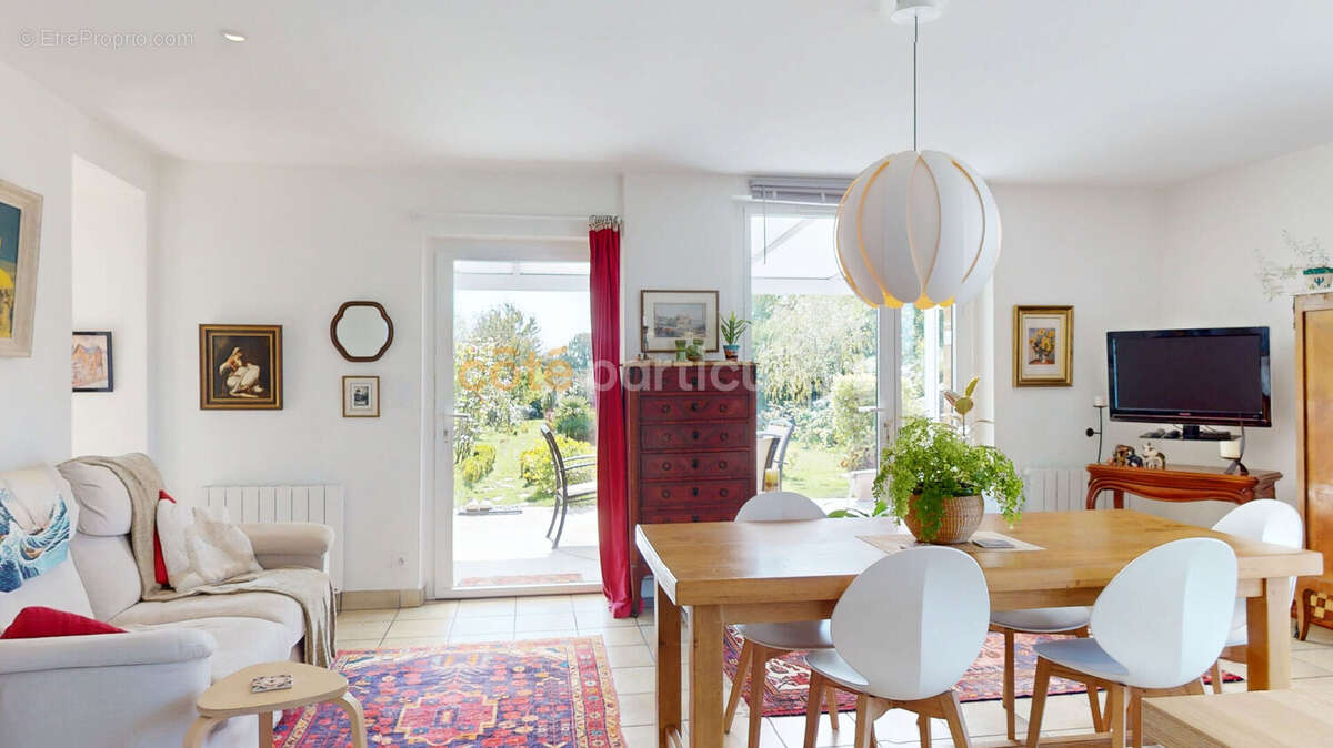 Maison à SAVIGNY-LE-VIEUX