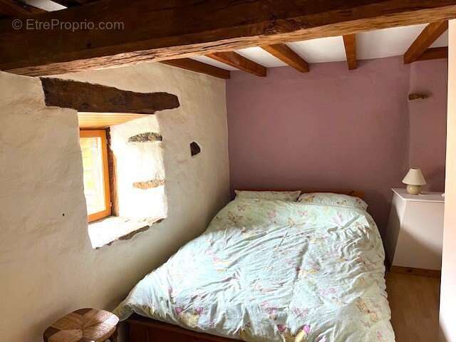 Maison à CHAMPAGNAC-LA-RIVIERE