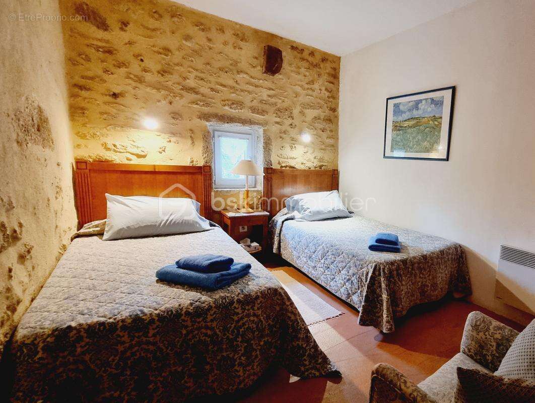 Maison à VERS-PONT-DU-GARD