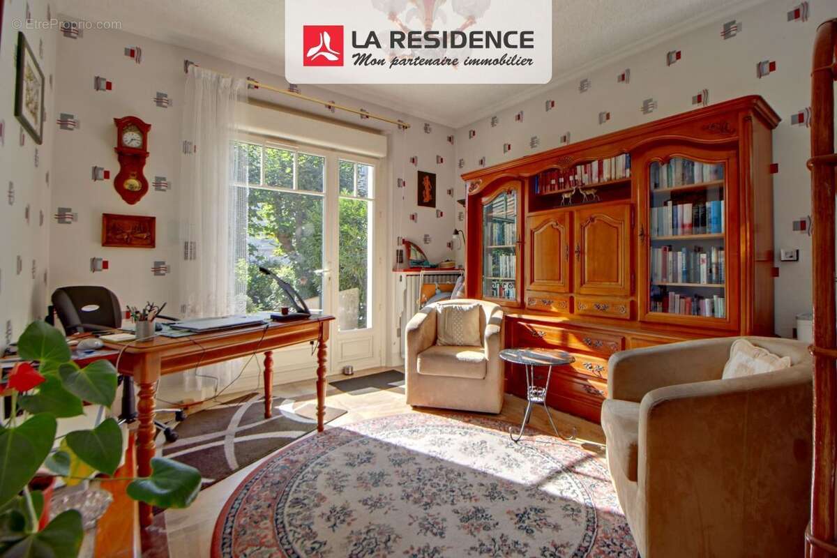 Maison à VERNEUIL-SUR-SEINE