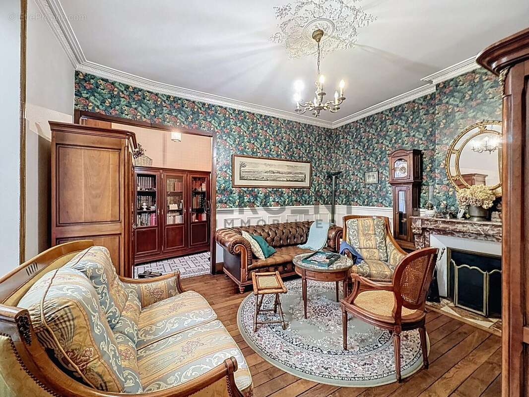 Maison à CHARLEVILLE-MEZIERES