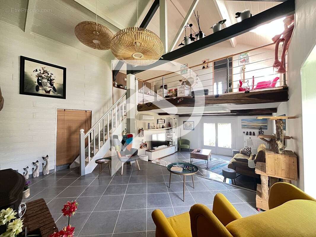 Maison à TARDETS-SORHOLUS