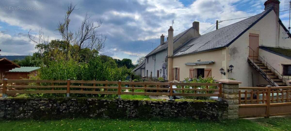 Maison à PREMERY