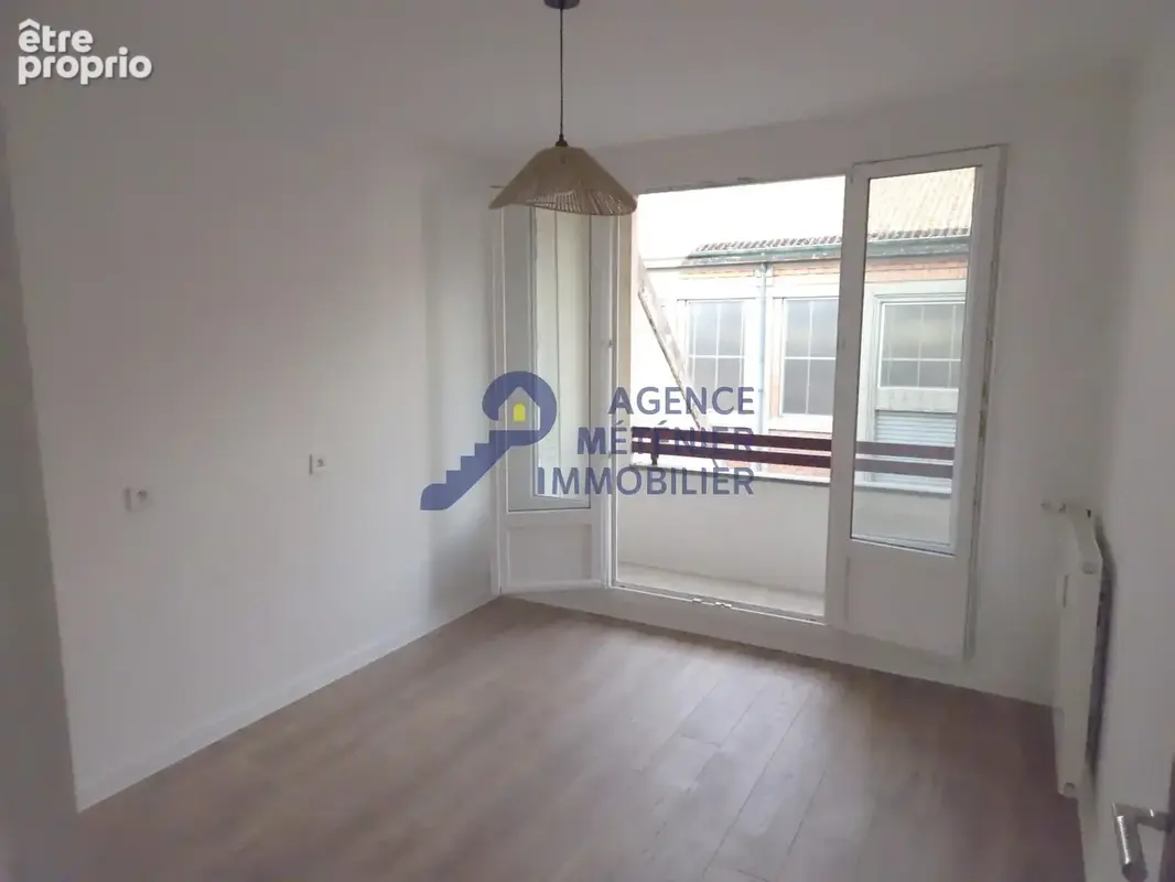 Appartement de 73 m2 au 1er étage avec cave et stationnement - entierement renove - photo 10