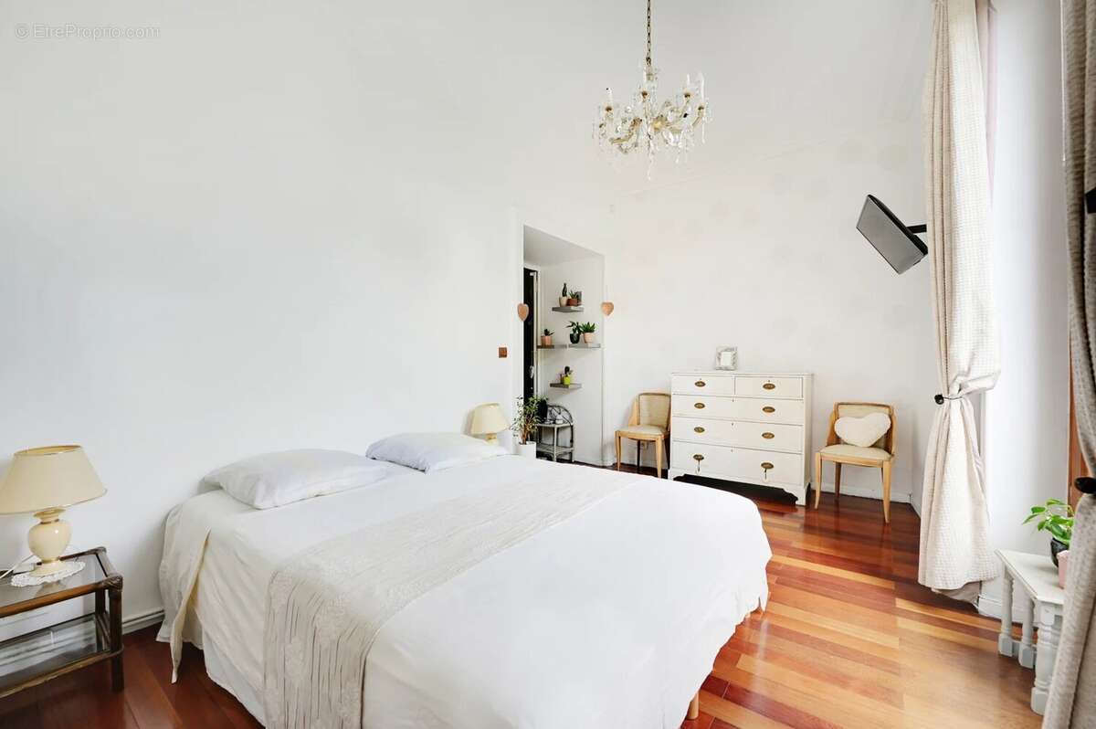 Appartement à PARIS-11E