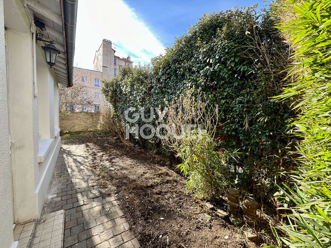 Appartement à FONTENAY-SOUS-BOIS