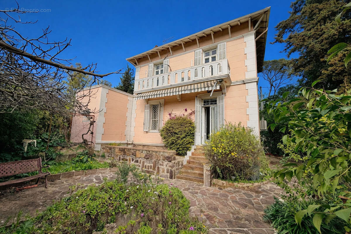 Maison à SAINT-RAPHAEL