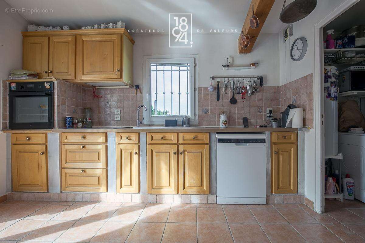 Appartement à MARSEILLE-11E