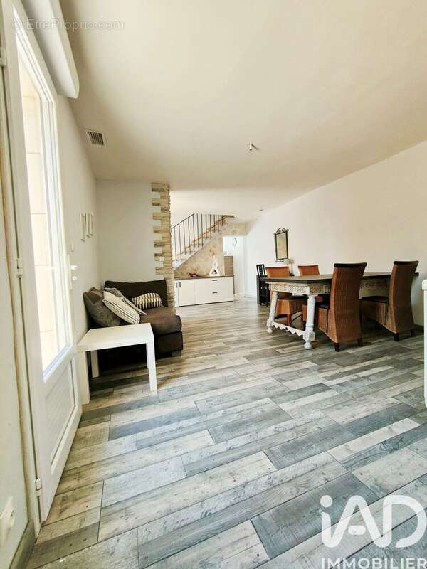 Photo 5 - Maison à ROUJAN