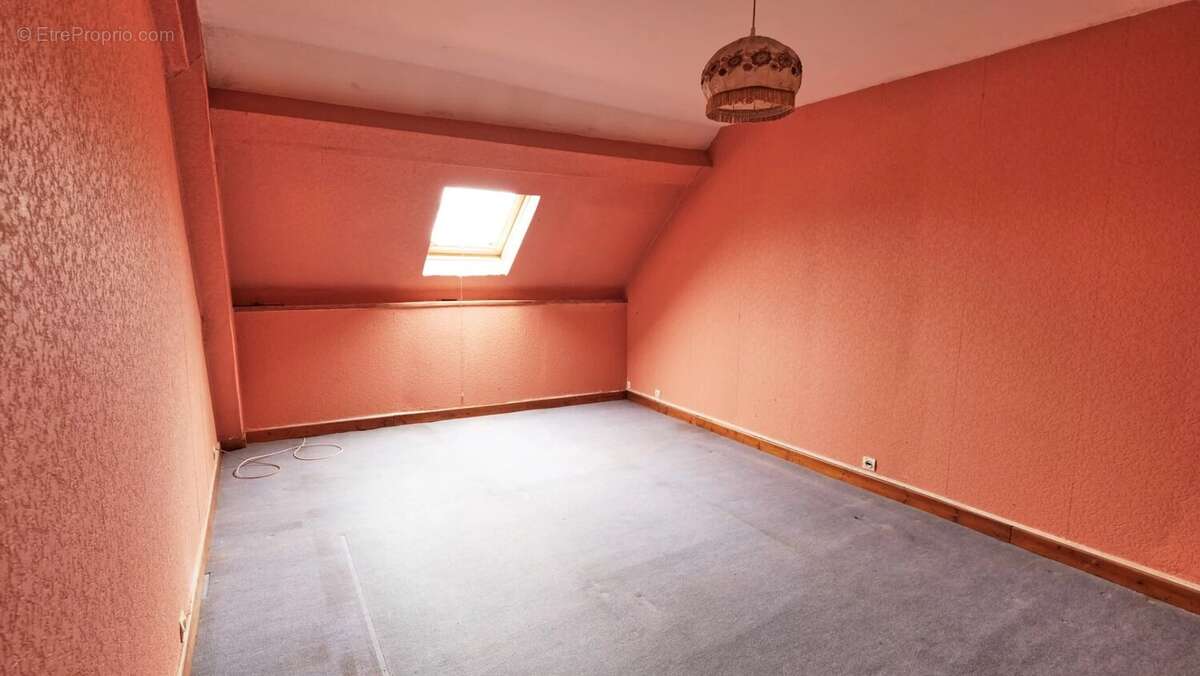 Maison à MONTIGNY-EN-MORVAN