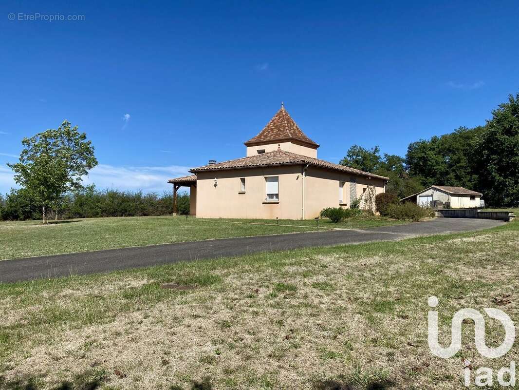 Maison 114 m² à Gourdon  - photo 5
