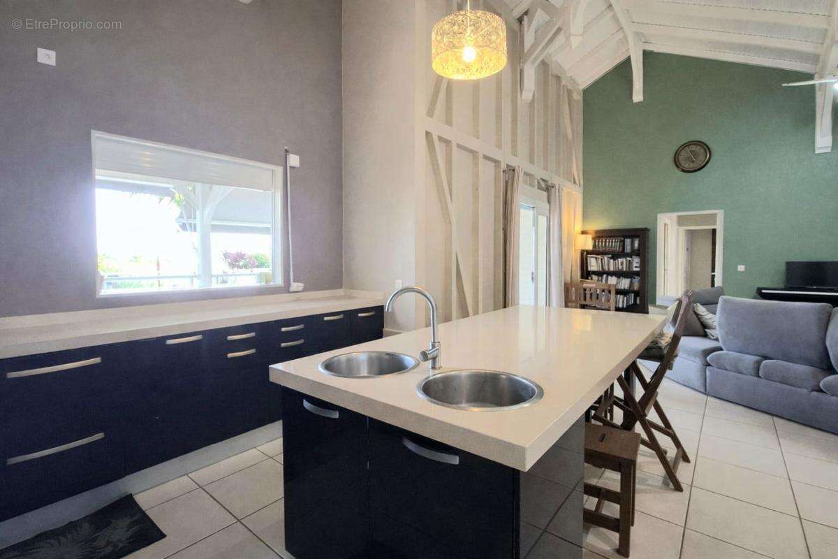 Maison à SAINTE-ROSE