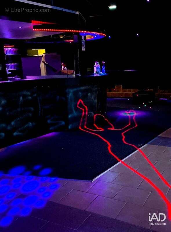 Photo 6 - Commerce à HERRERE