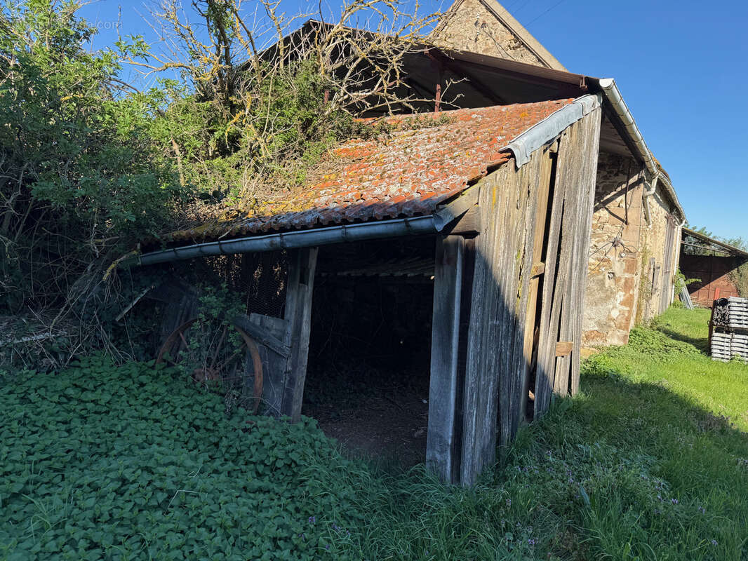 Maison à ARS-LES-FAVETS