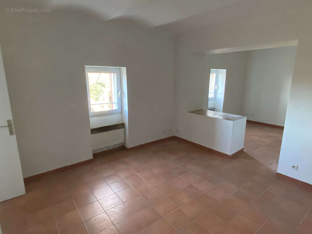 Maison avec terrain cloture - photo 3