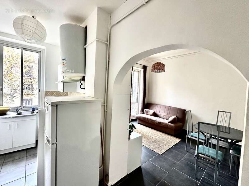 Appartement à MARSEILLE-4E