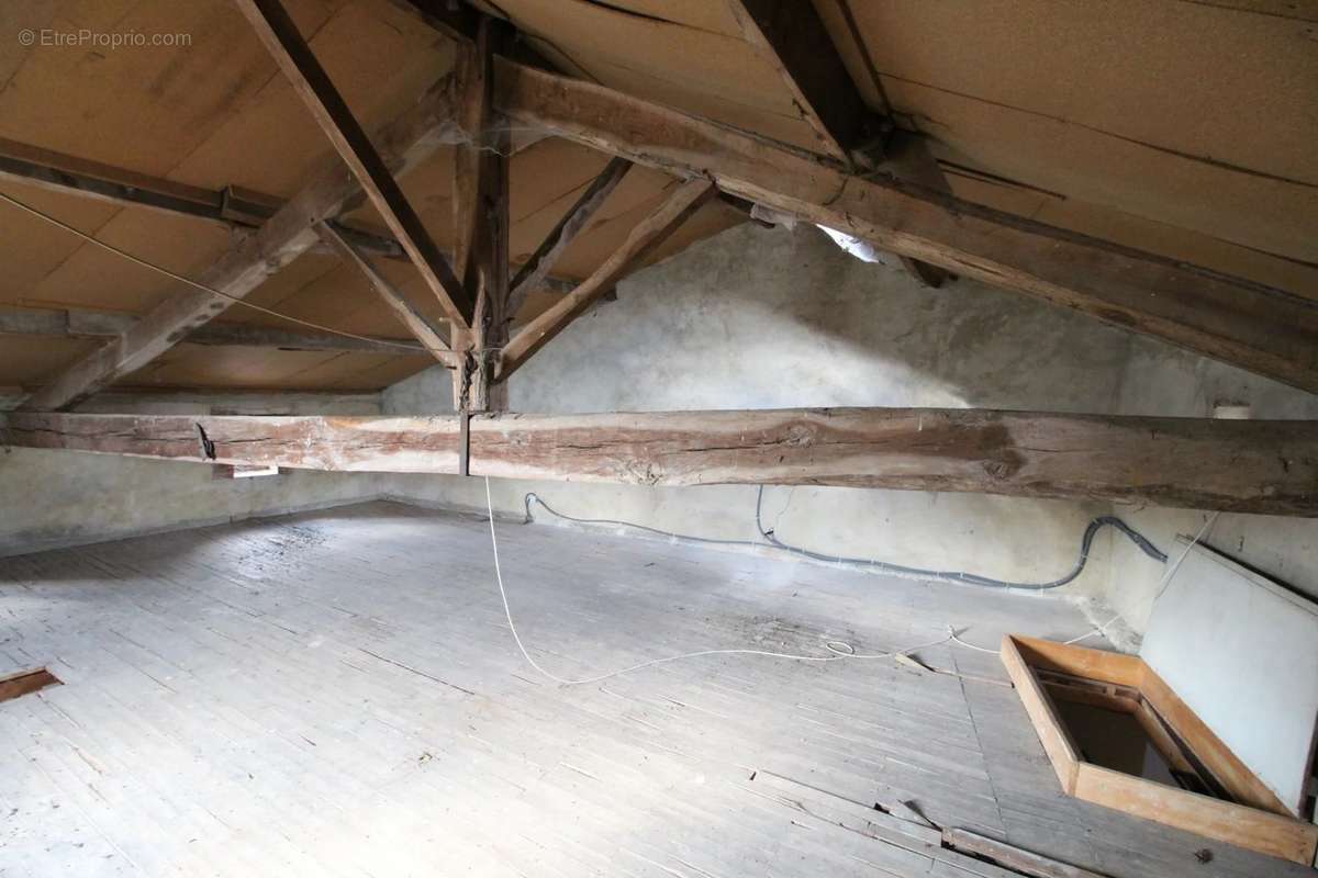 Maison à BEAULIEU-SUR-SONNETTE