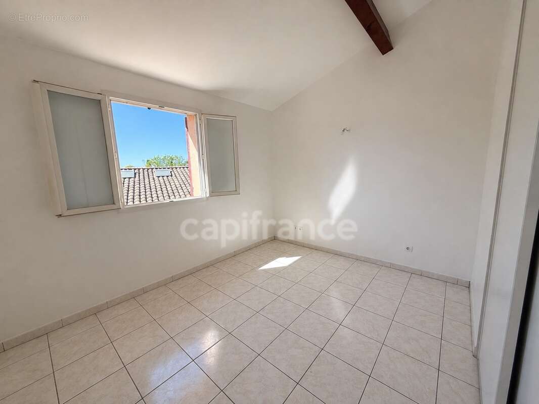 Maison à vendre 4 pièces 74 m2 avec jardin et garage PUYVERT (84) - photo 7