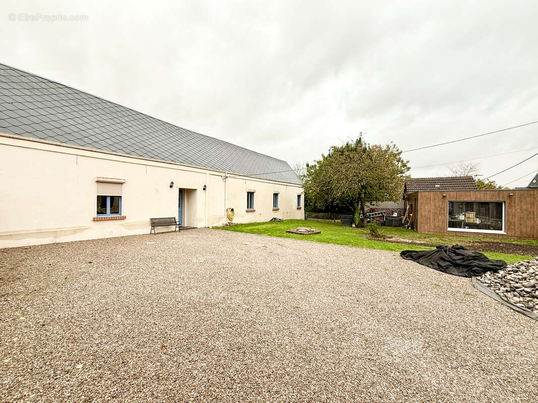 Maison à CAYEUX-EN-SANTERRE