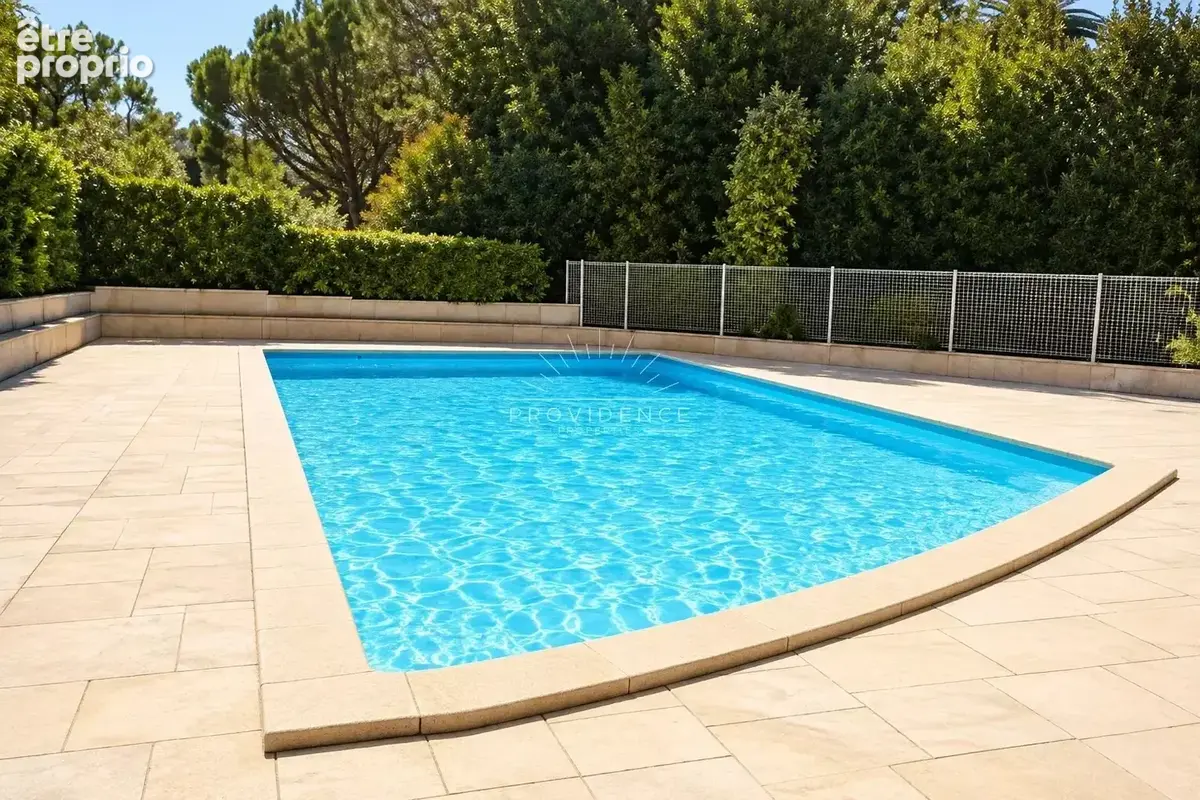 Cannes Oxford-Montrose - 2 pièces avec jardin, piscine et garage - photo 3