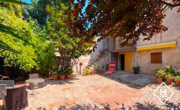 Photo Appartement à Marseille-2e au prix de 149 000€