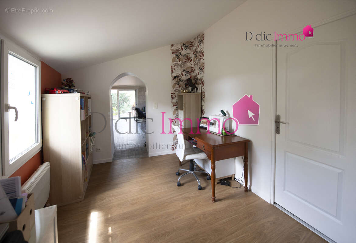 SOULLANS - Charmante Maison de 124 m2 en campagne dans les Marais - 4266m2 - photo 11