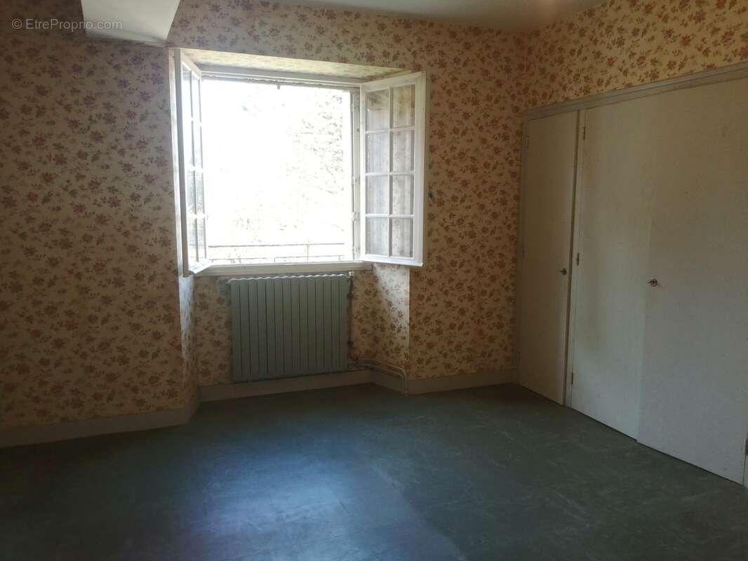Maison à SAINT-PRIVAT-DES-PRES