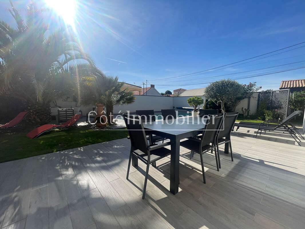 Maison à SAINT-LEGER-LES-VIGNES