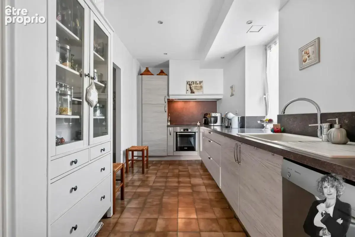 En exclusivité à Grans Villa T5 rénovée de 100 M² avec jardin - photo 8