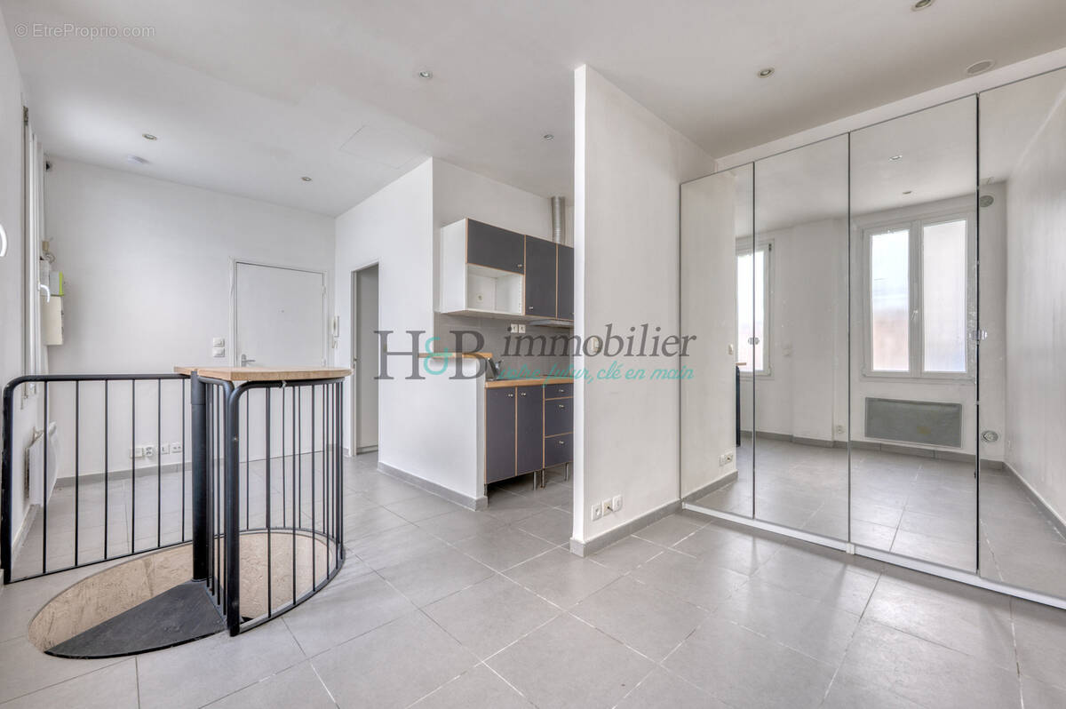 Appartement à PARIS-11E