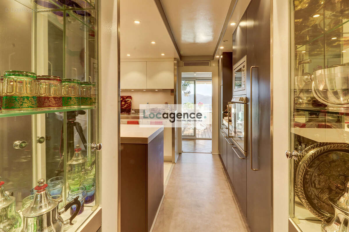 Appartement à MANDELIEU-LA-NAPOULE