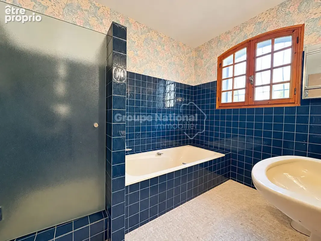 Maison de caractère de 136 m² - 3 chambres - Terrain de 1 862 m²  - Pélissanne - photo 9