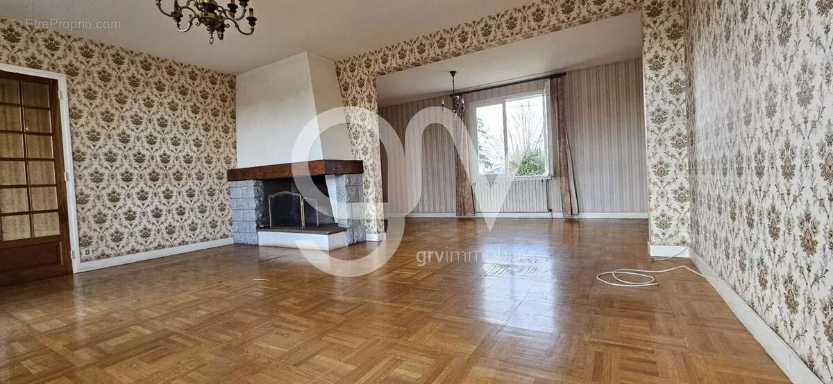 Maison à LAFEUILLADE-EN-VEZIE